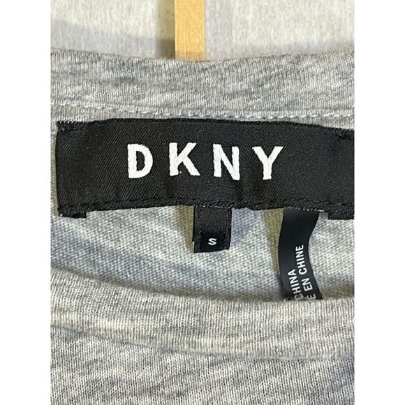DKNY Sm Embroidered Logo Tee - Picture 4 of 12